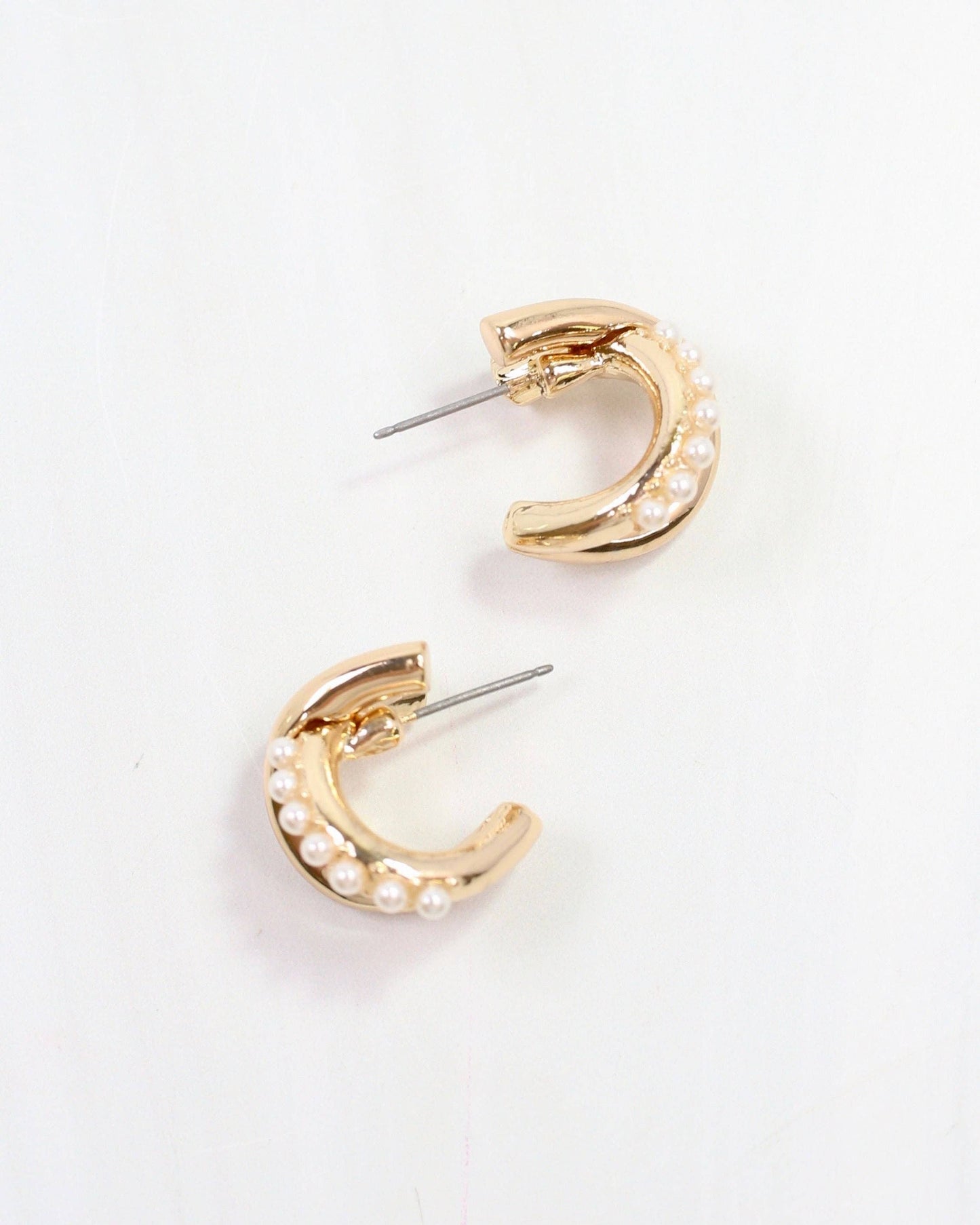 Coleridge Criss Cross Hoop Earring Pearl: Default