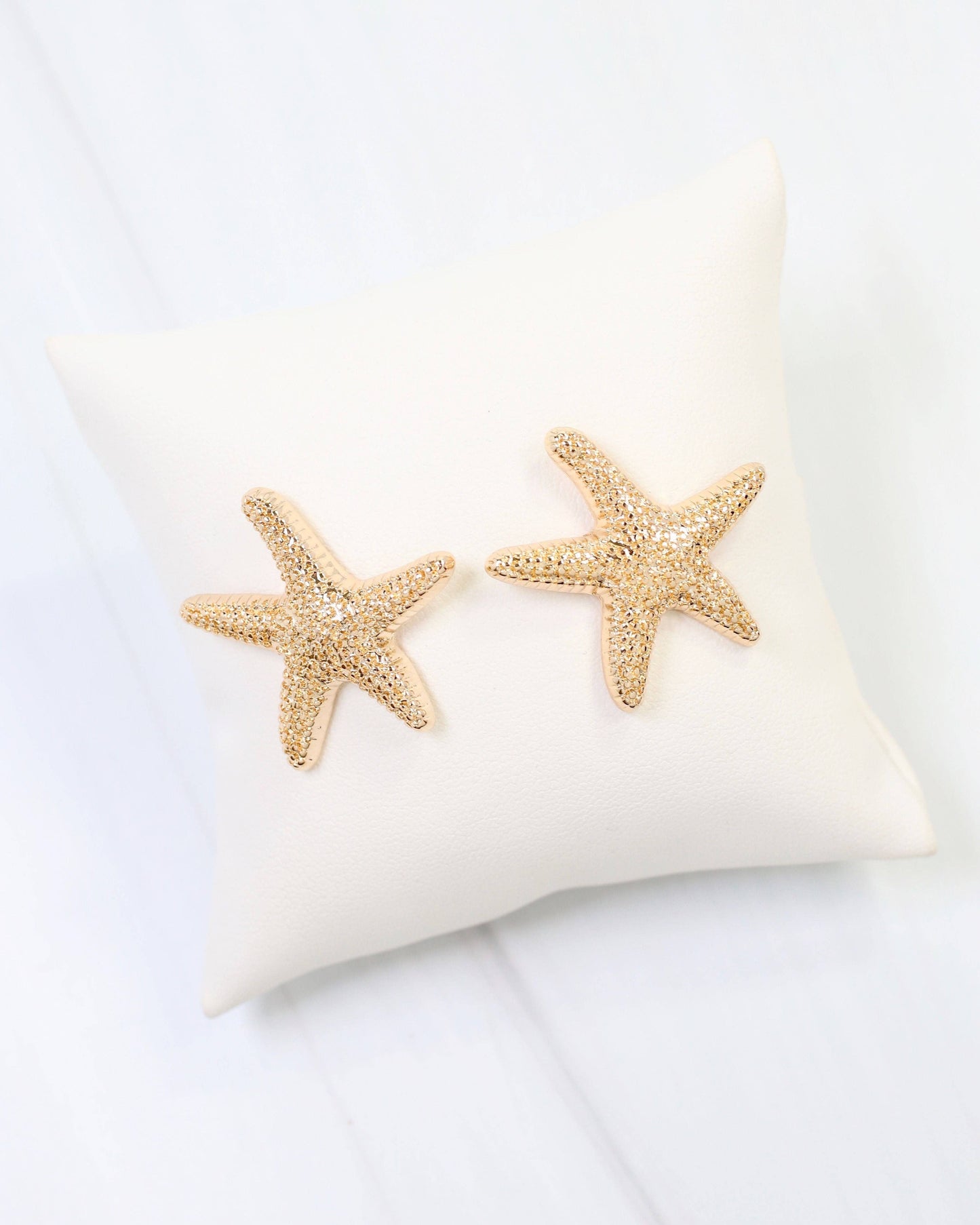 Oyster Bay Starfish Post Earring Gold: Default