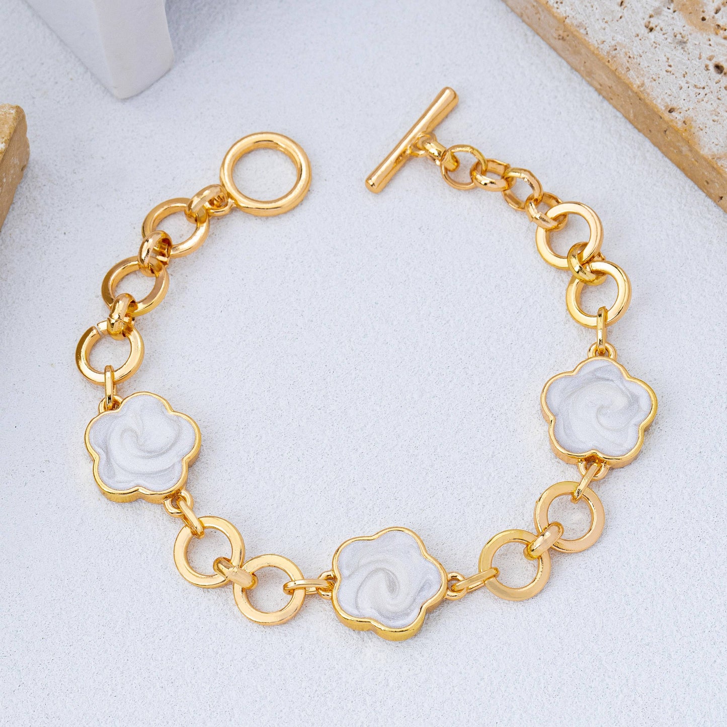 Enamel Quatrofoil Link Toggle Bracelet |Gold