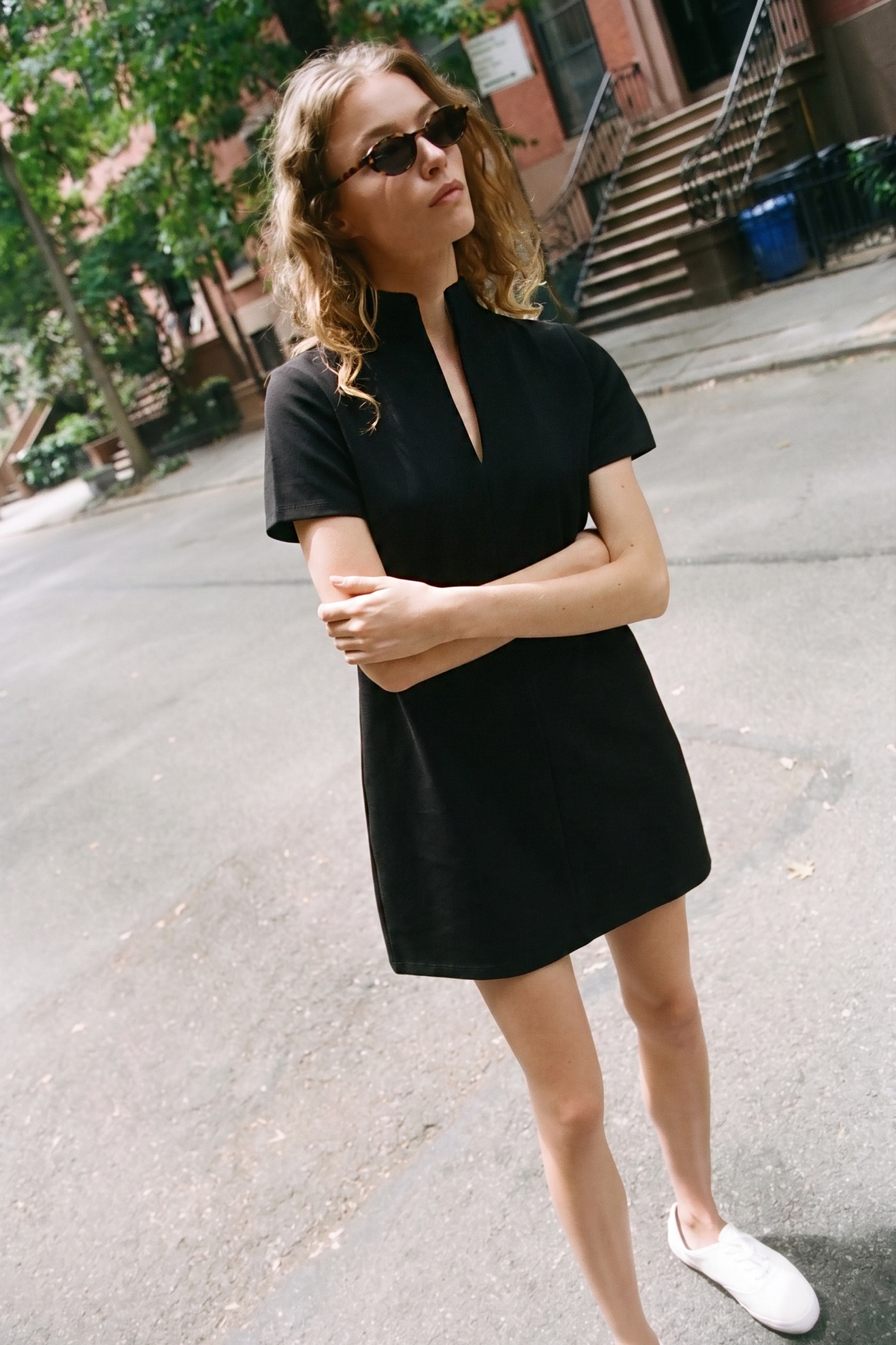 Stand Collar V-Neck Slit Dress: Hunter Green