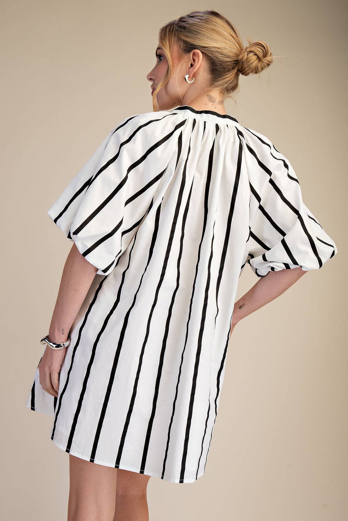 Puff-Sleeve Stripe Mini Shift Dress: Kelly Green