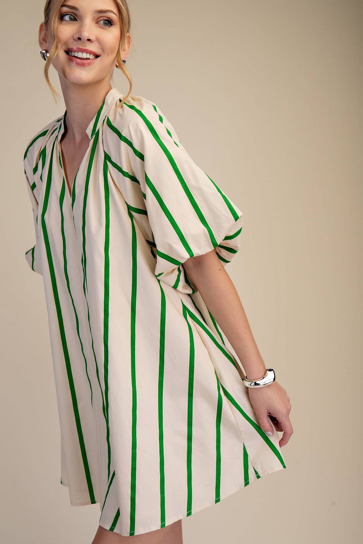 Puff-Sleeve Stripe Mini Shift Dress: Kelly Green