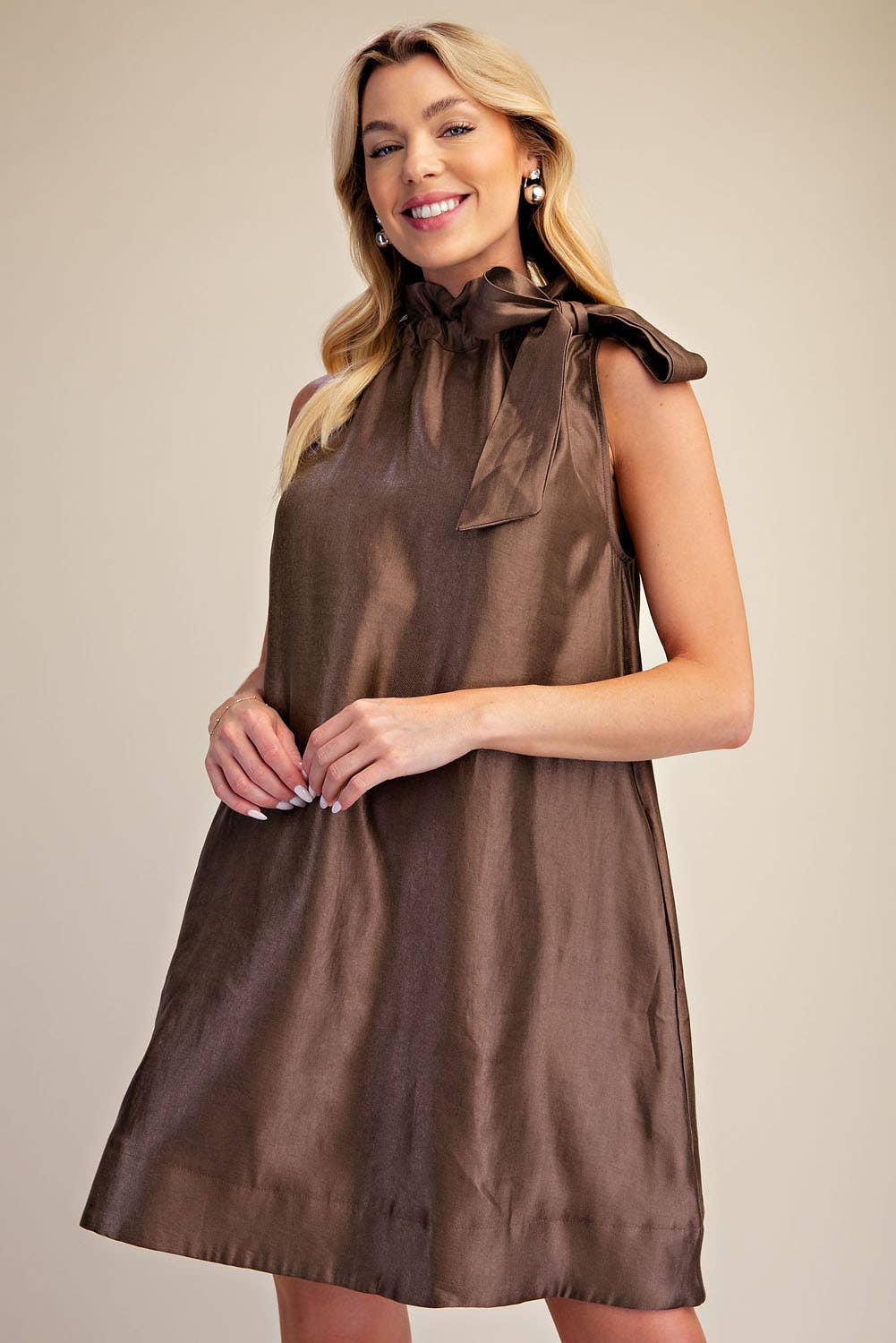 Ruffle Tie Neck Sleeveless Side Pocket Mini Dress: Champagne