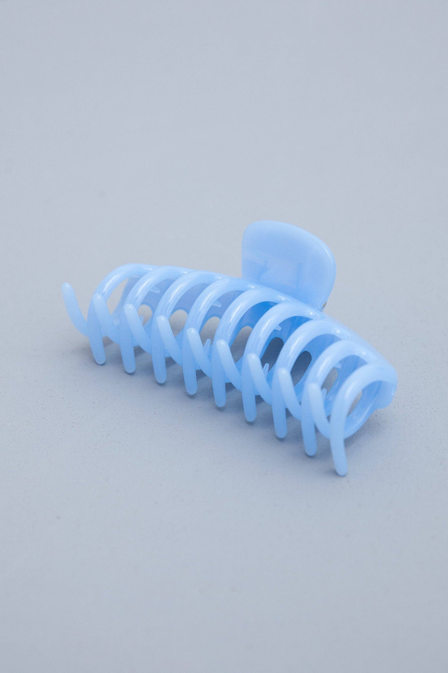 JUMBO SEMI GLOSSY  HAIR CLAW CLIPS | 40H582: OFF WHITE