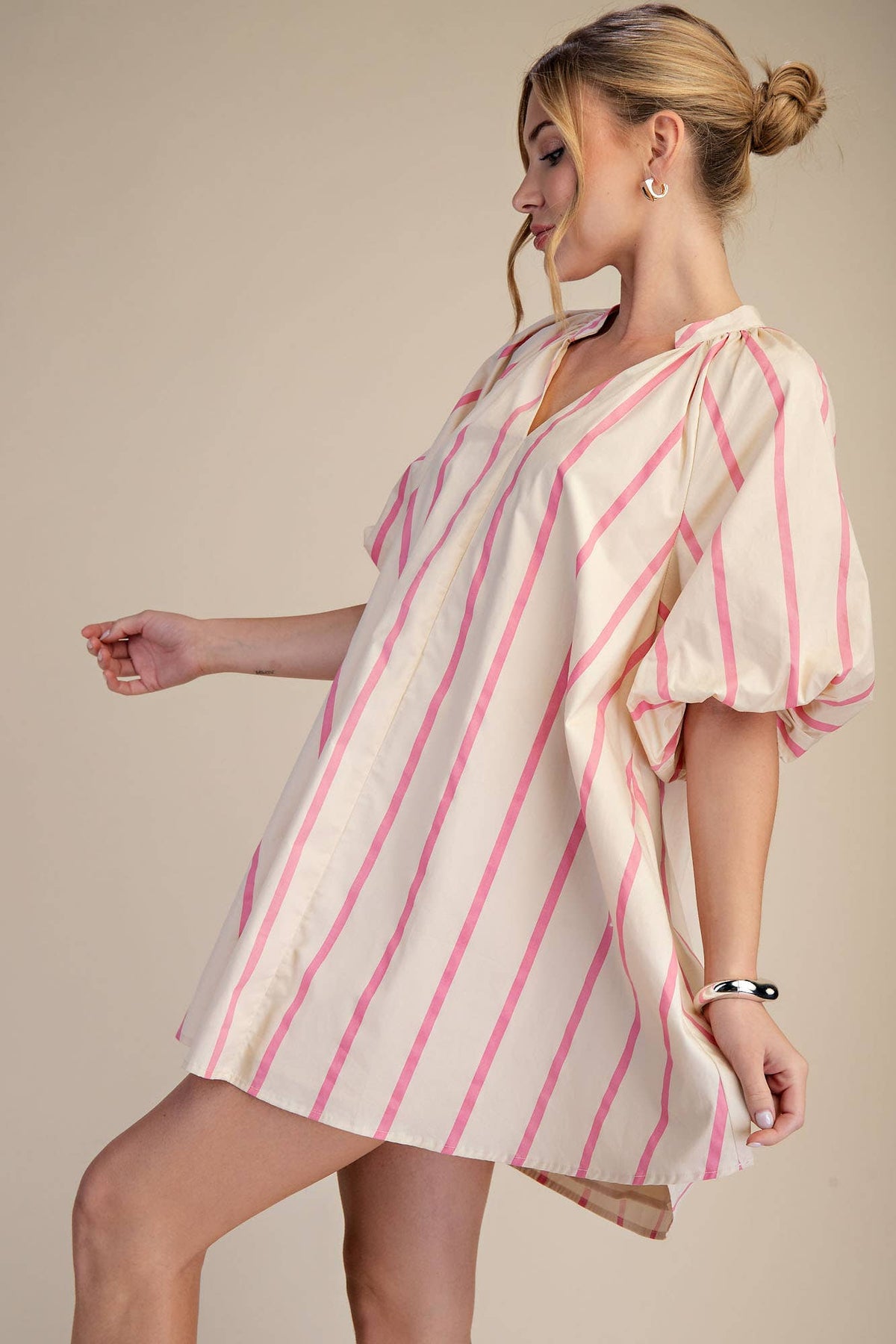 Puff-Sleeve Stripe Mini Shift Dress: Kelly Green
