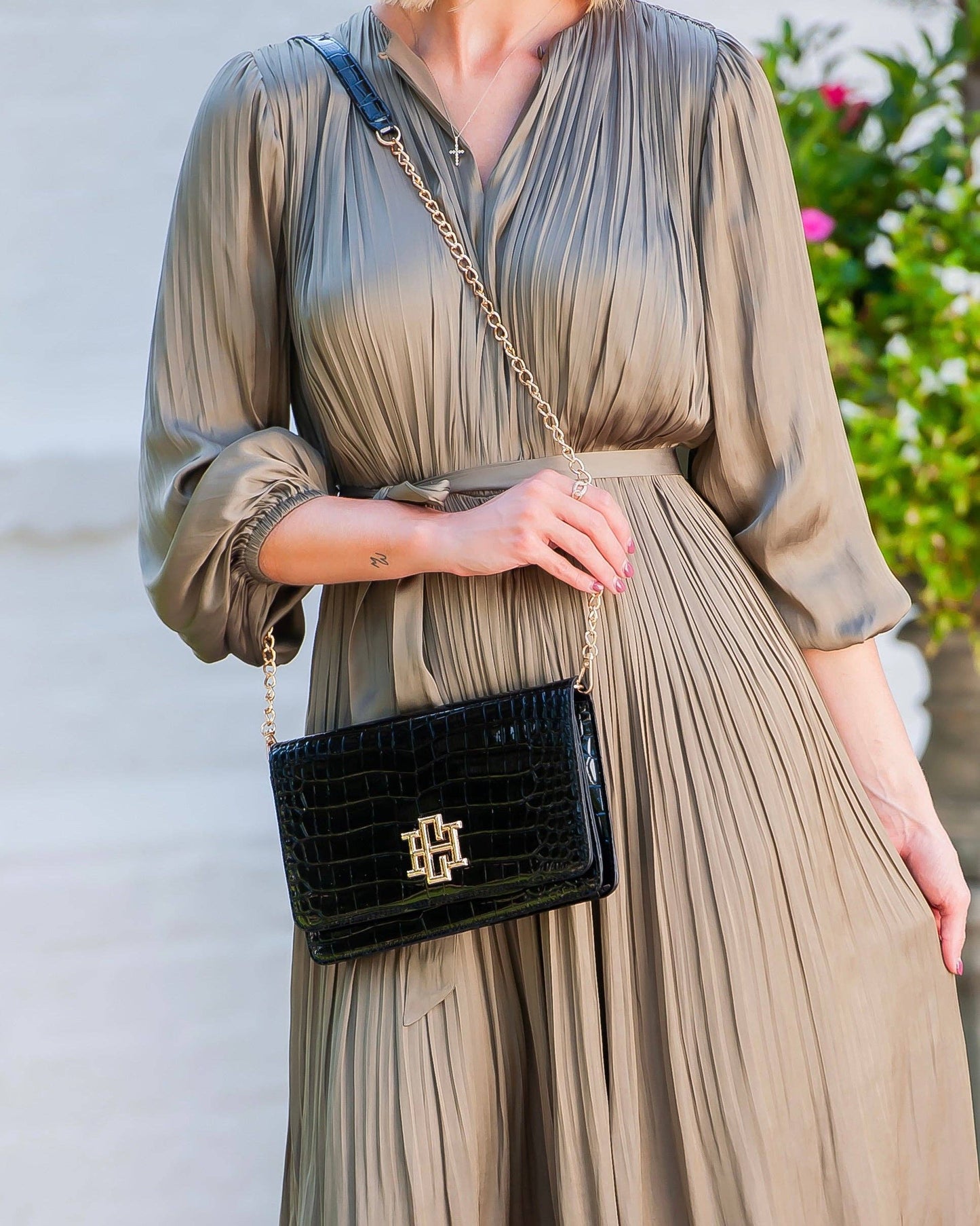 Bryn Clutch/Crossbody Black Patent EC: Default