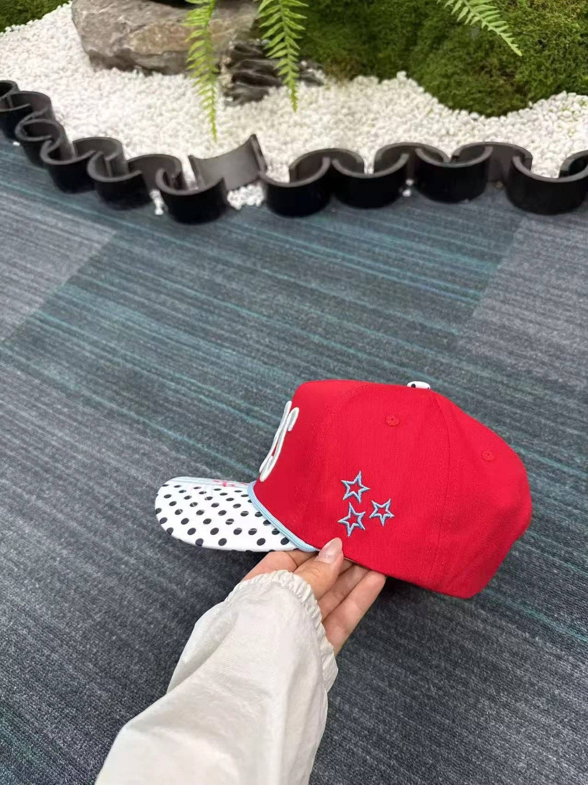 Collegiate 3D Embroidered Trucker Hats: Dawgs