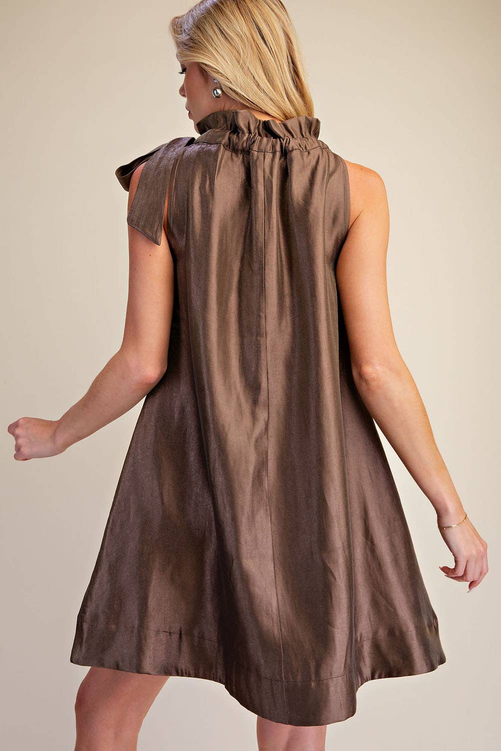 Ruffle Tie Neck Sleeveless Side Pocket Mini Dress: Champagne