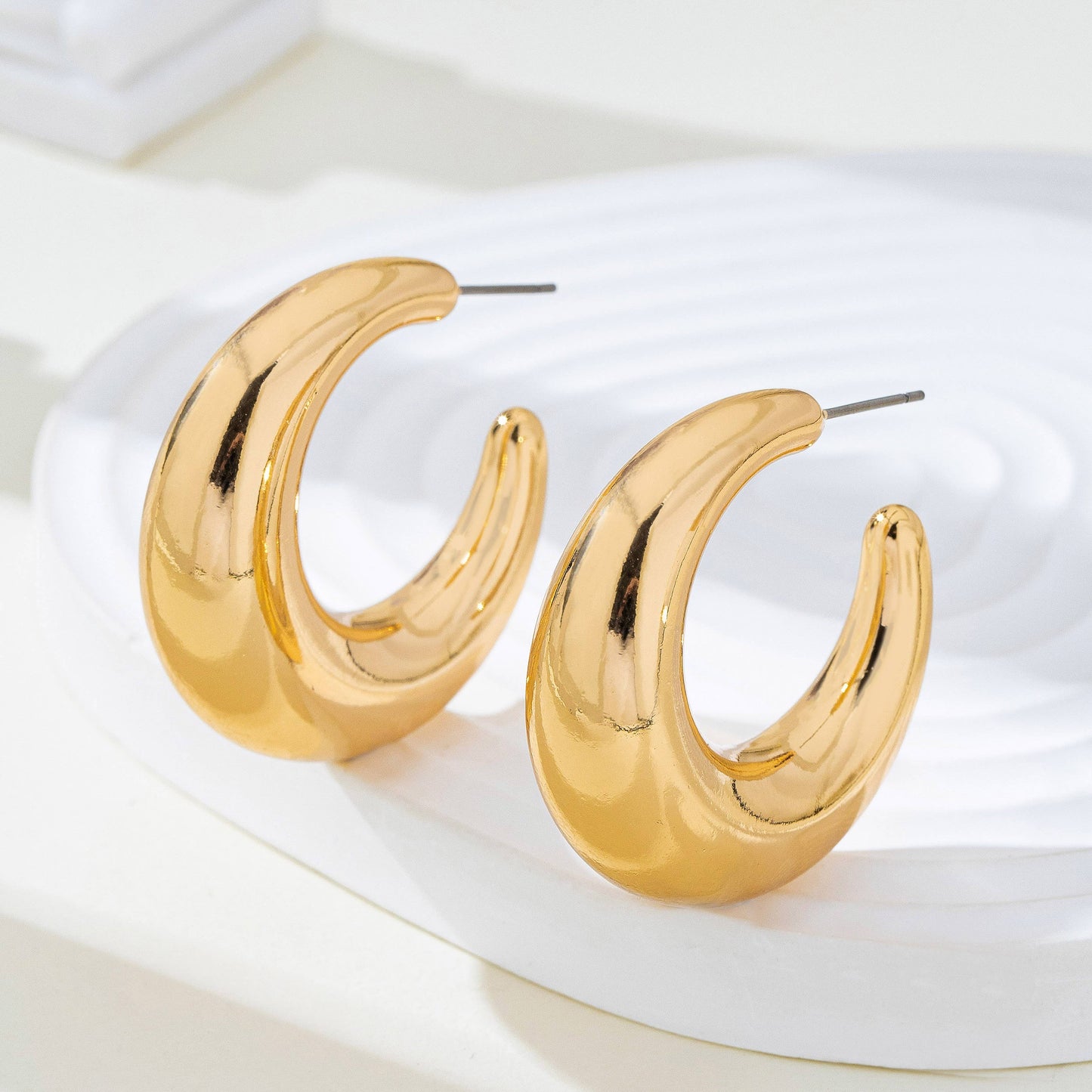 Tapered Gold-Tone Crescent Hoop Earrings GOLD
