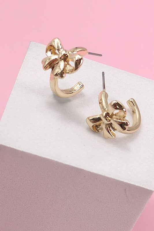 BOW HUGGIE HOOP EARRINGS | Gold