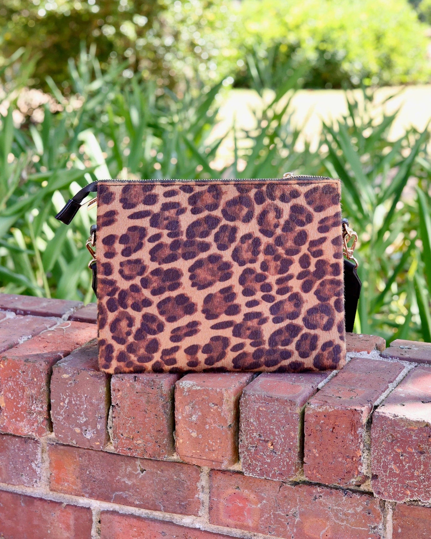 Ariana Crossbody Spotted Saddle: Default