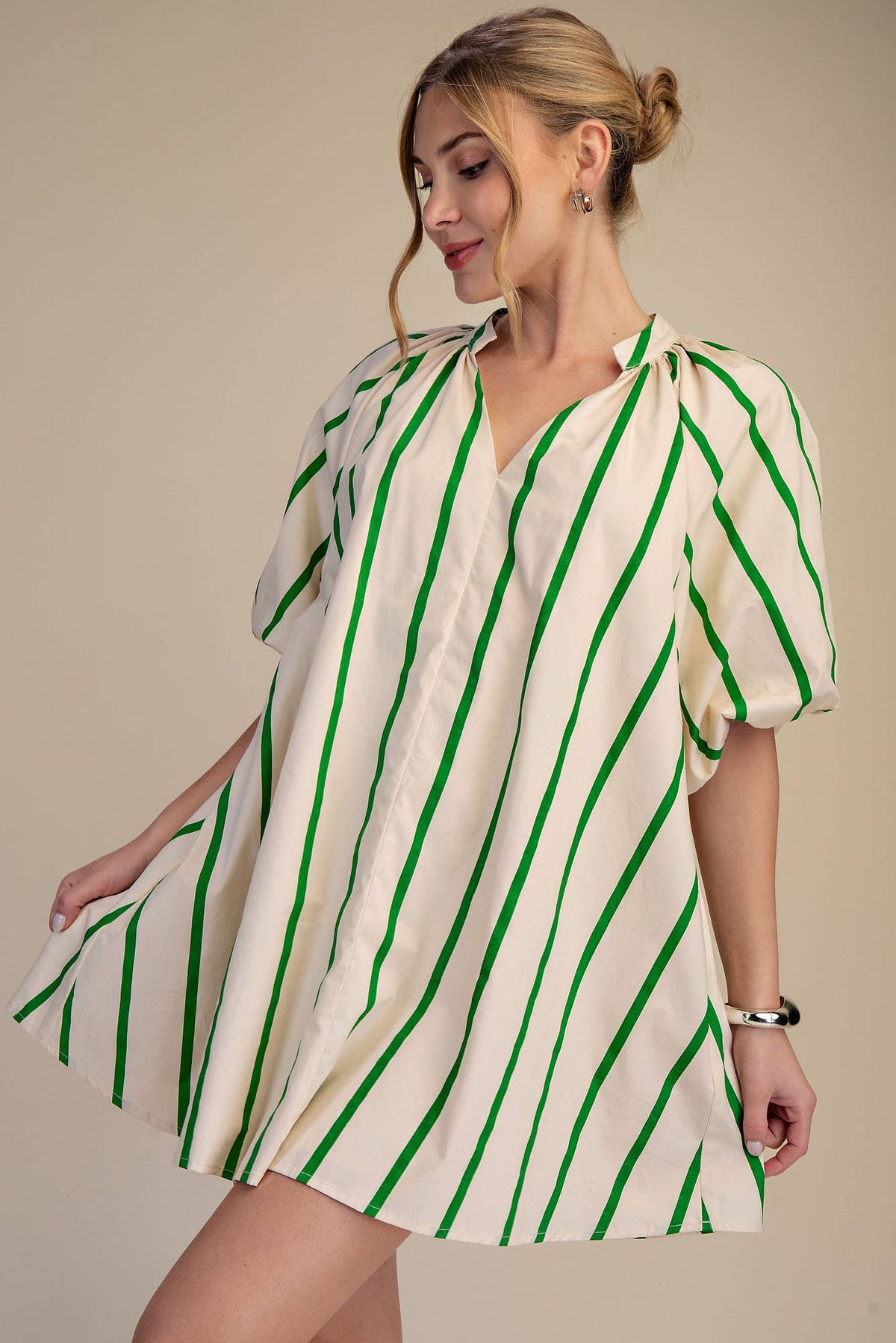 Puff-Sleeve Stripe Mini Shift Dress: Kelly Green