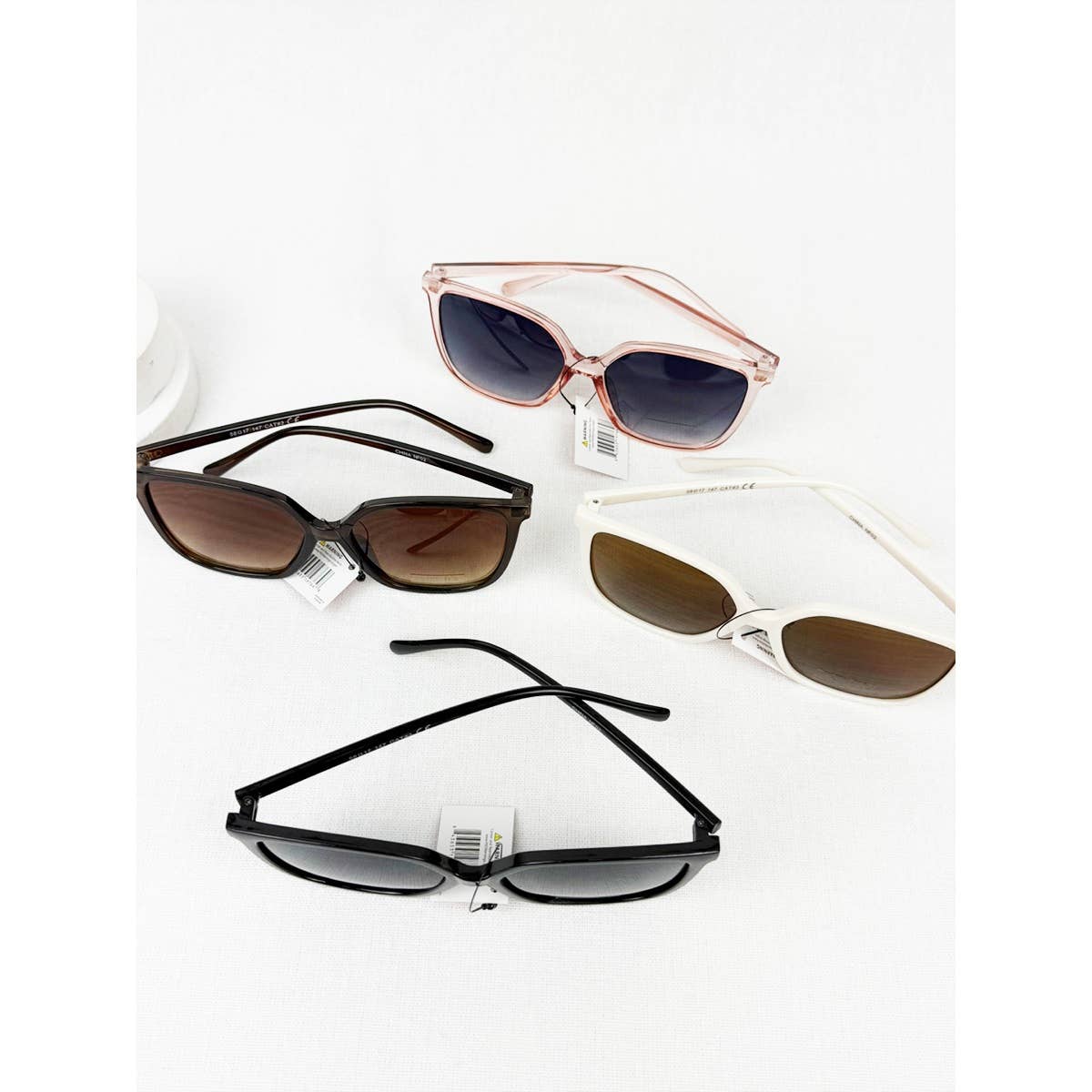 Sophia Everyday Shades Fashion Sunglass:Random