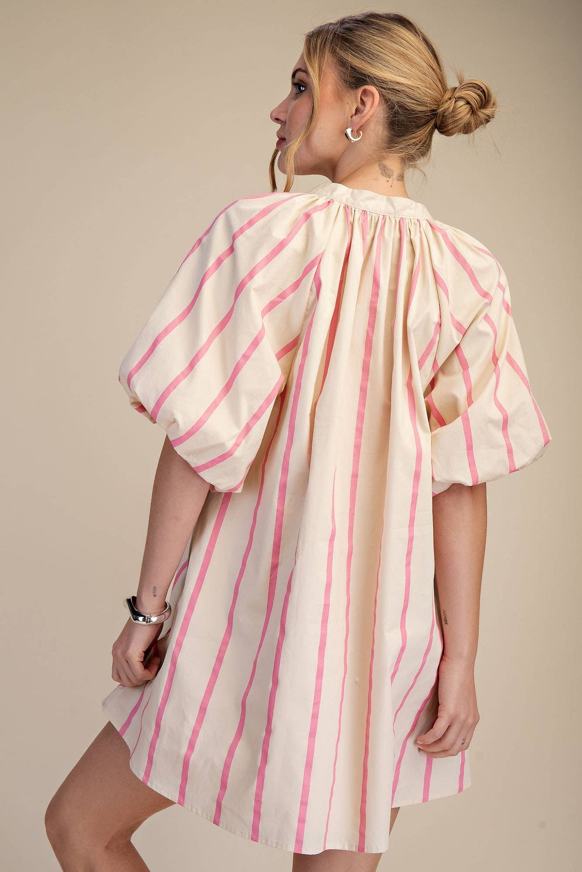 Puff-Sleeve Stripe Mini Shift Dress: Kelly Green
