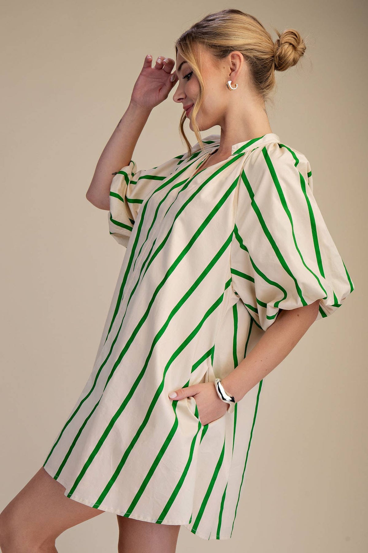 Puff-Sleeve Stripe Mini Shift Dress: Kelly Green