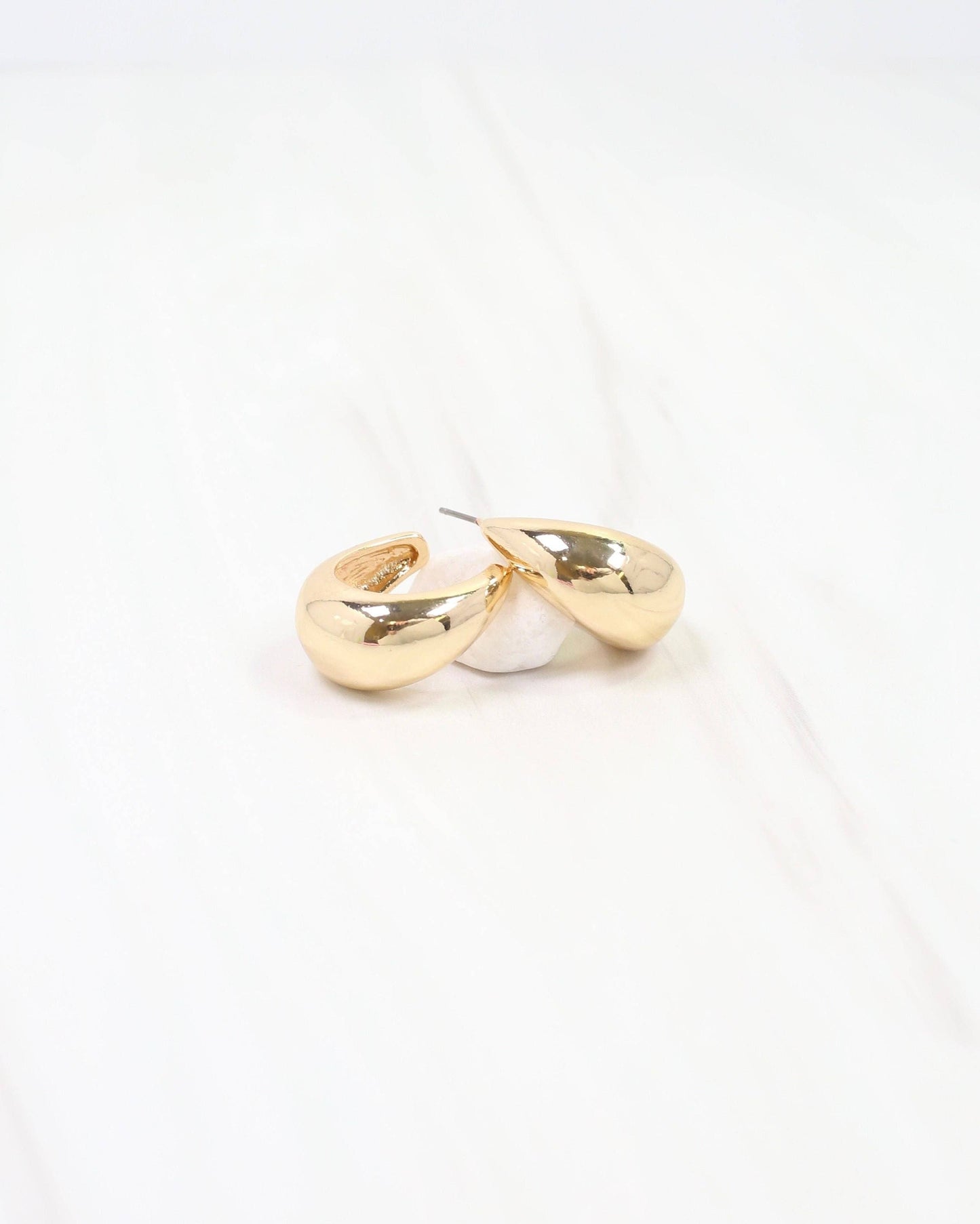 Coos Bay Hoop Earring Gold: Default