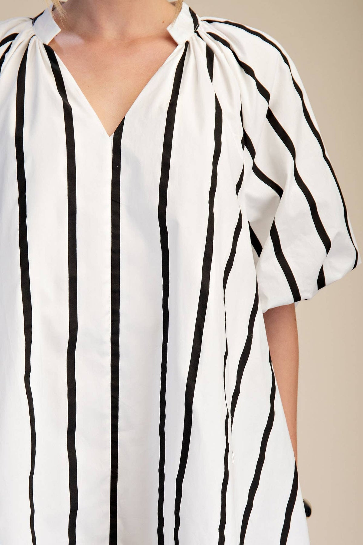 Puff-Sleeve Stripe Mini Shift Dress: Kelly Green