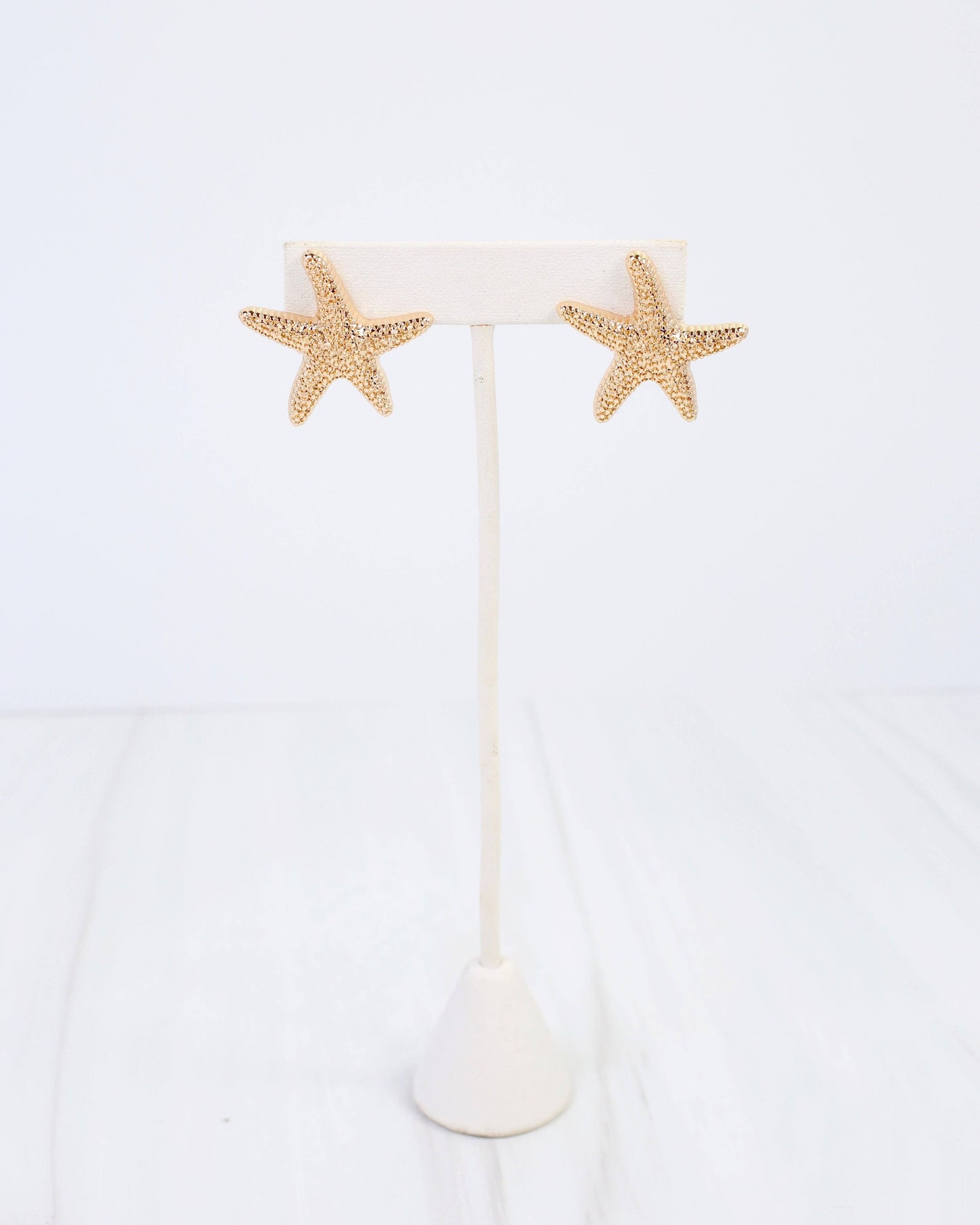 Oyster Bay Starfish Post Earring Gold: Default