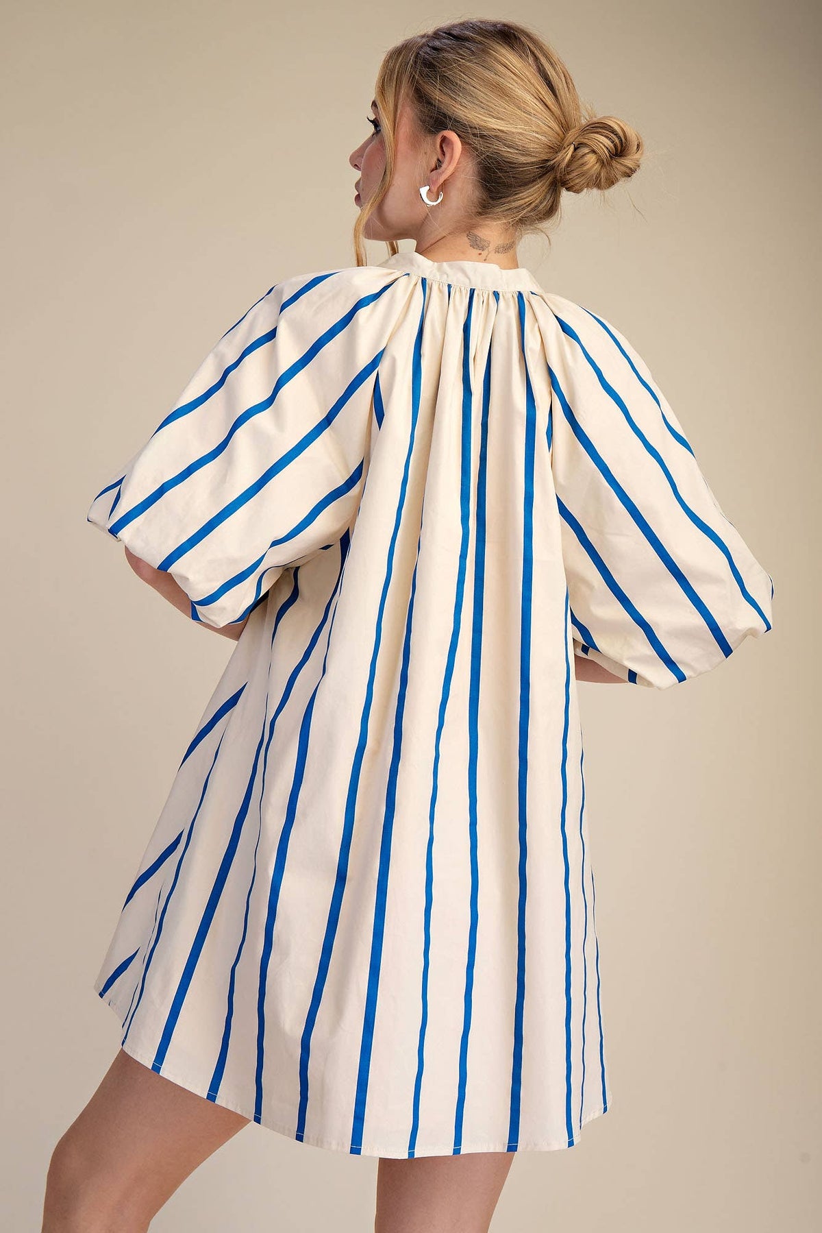 Puff-Sleeve Stripe Mini Shift Dress: Kelly Green