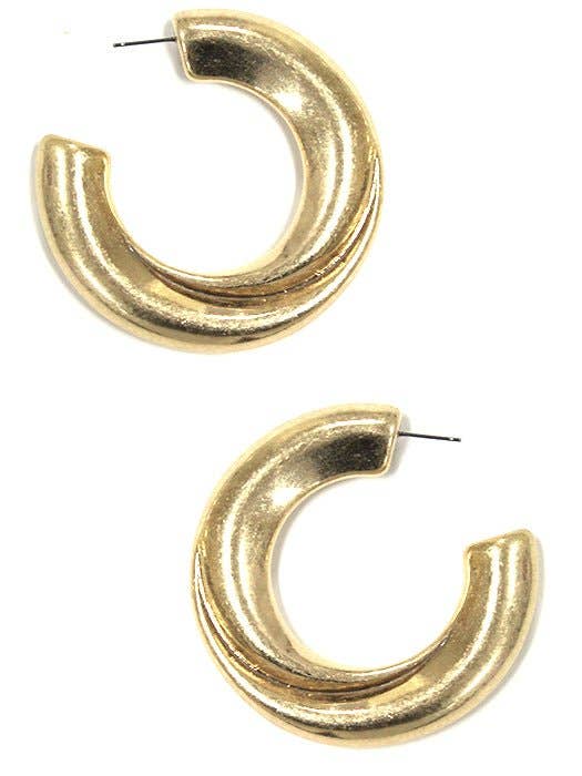 C Shape Twist Hoop Earrings: Gold