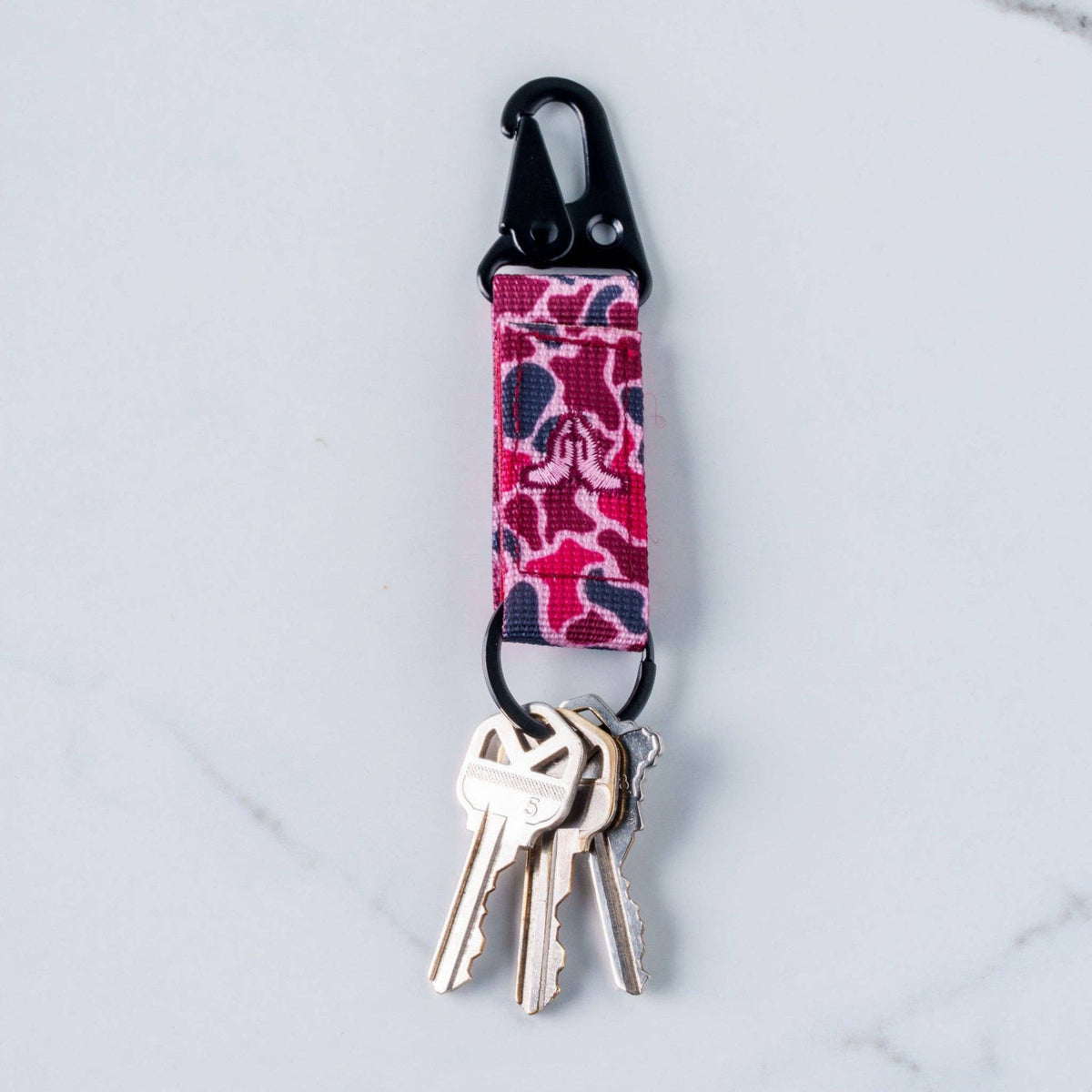 Tap To Pray® Tactical Carabiner Keychain: Moss Camo