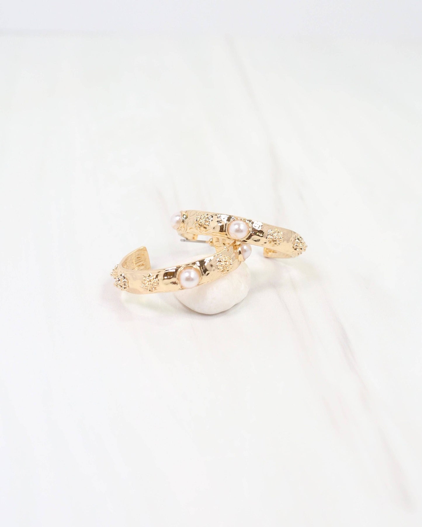 New Bern Flower and Pearl Hoop Earring Gold: Default